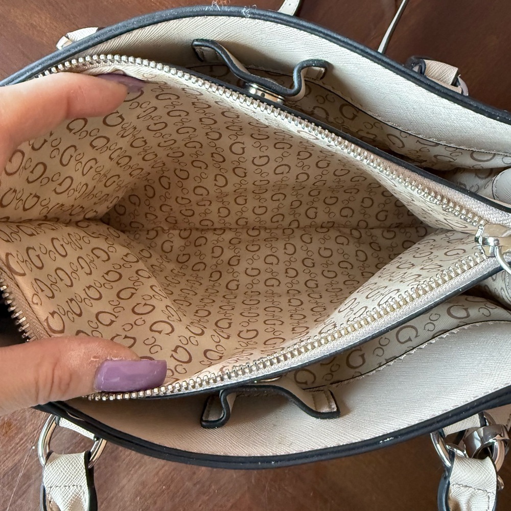 GUESS Elegant Cream Satchel - Picture 5 of 10